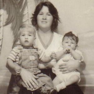 Meet your Posher, Larissa